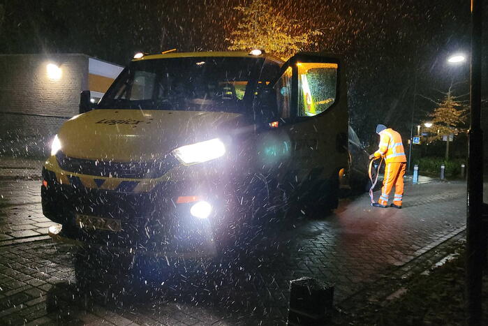 Automobiliste botst op paal na onwelwording