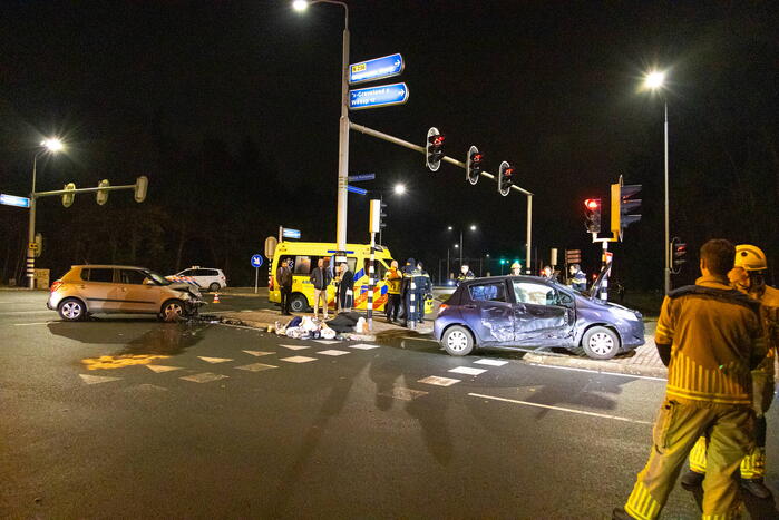 Inzittende bekneld bij verkeersongeval