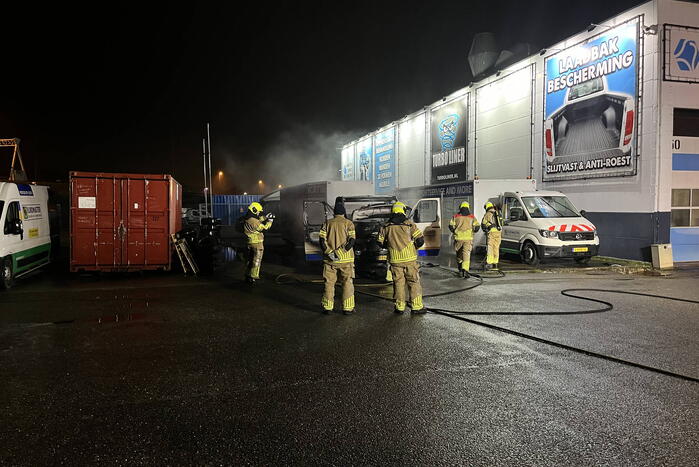 Bus uitgebrand door accu