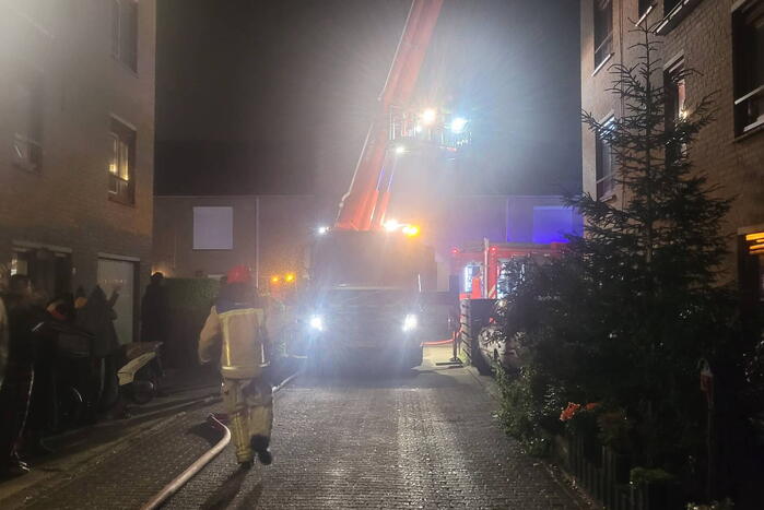 Matrasbrand zorgt voor rookontwikkeling in woning