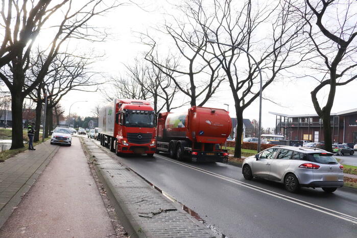 Gestrande vrachtwagen zorgt voor verkeersoverlast