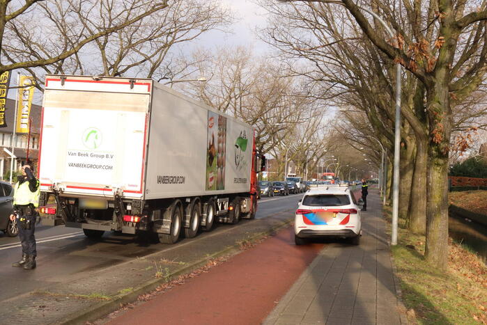 Gestrande vrachtwagen zorgt voor verkeersoverlast