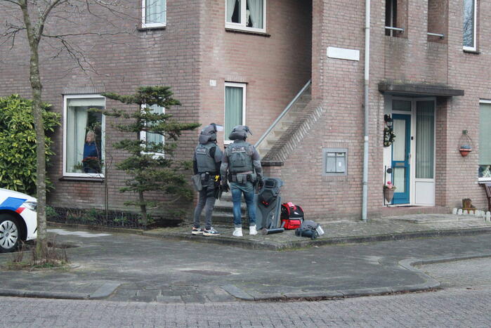 Man met verward gedrag aangehouden in woning