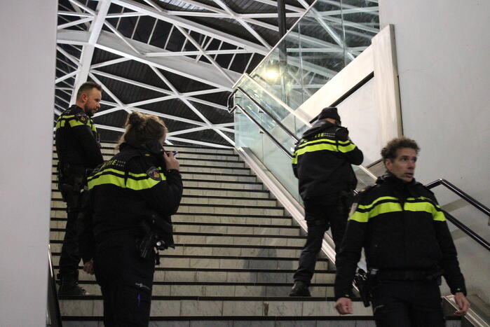 Treinstation ontruimd na aantreffen verdachte tas