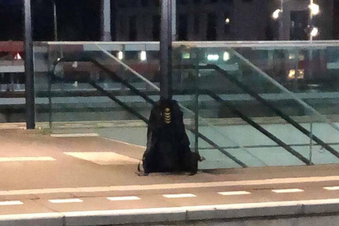 Treinstation ontruimd na aantreffen verdachte tas
