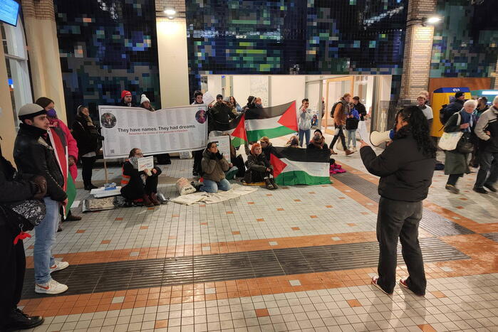 Palestijn verzet in stationshal