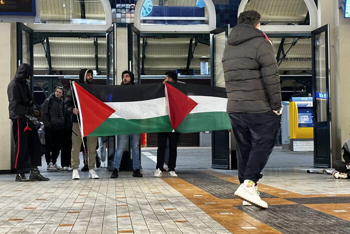 Palestijn verzet in stationshal