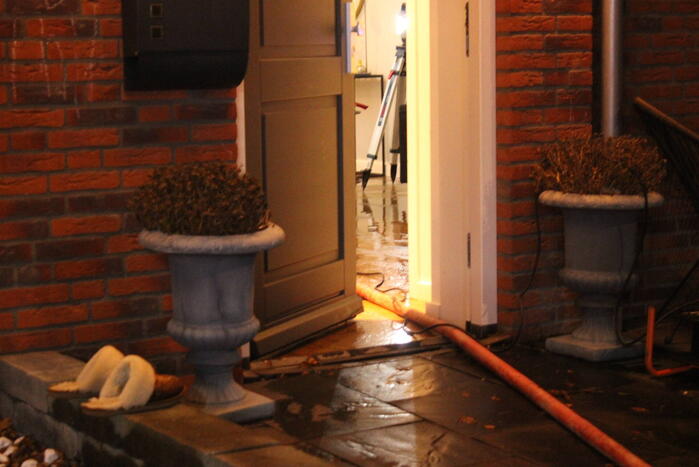 Brandweer ingezet voor waterleiding breuk