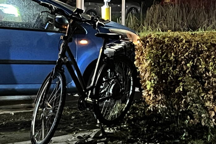 Fietser gewond bij botsing met auto