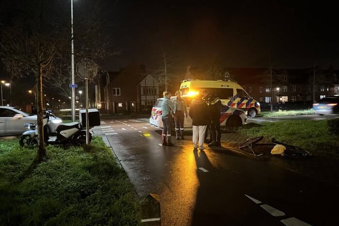 Bezorger en fietser in botsing op fietspad