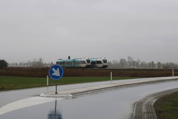 Voetganger overleden bij botsing met trein tijdens oversteken