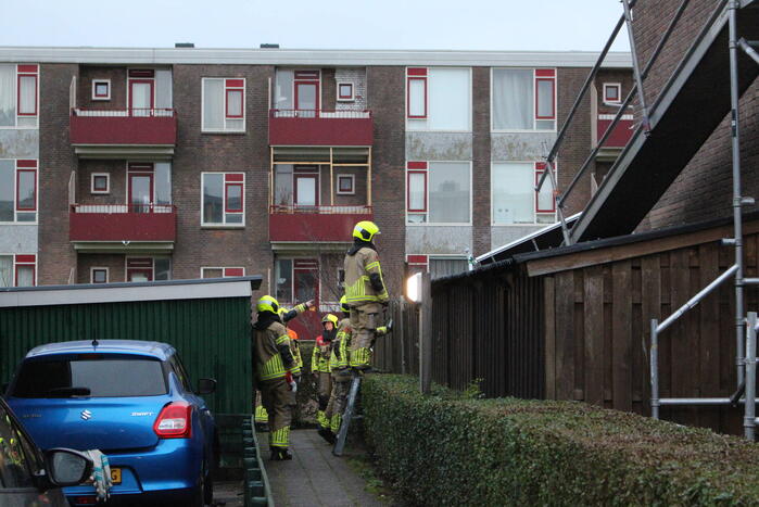 Zeven woningen ontruimd nadat steiger instort door wind