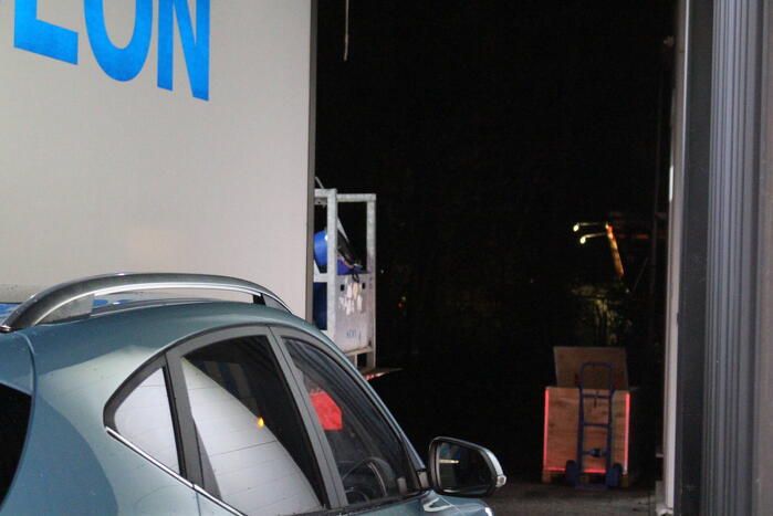 Brandweer verricht metingen in pand