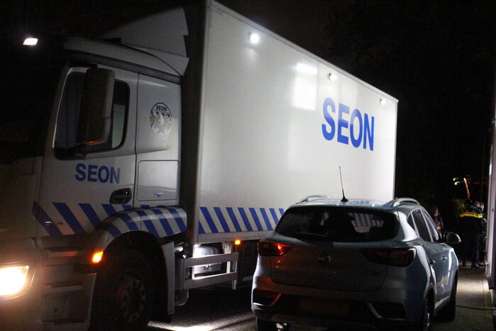 Brandweer verricht metingen in pand