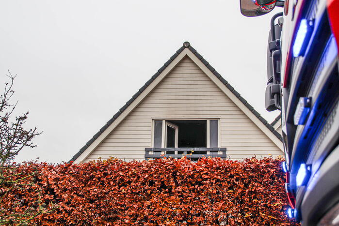 Zolder loopt flinke schade op door brand