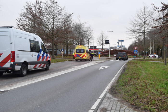 Scooterrijder zwaargewond bij aanrijding met pick-up truck