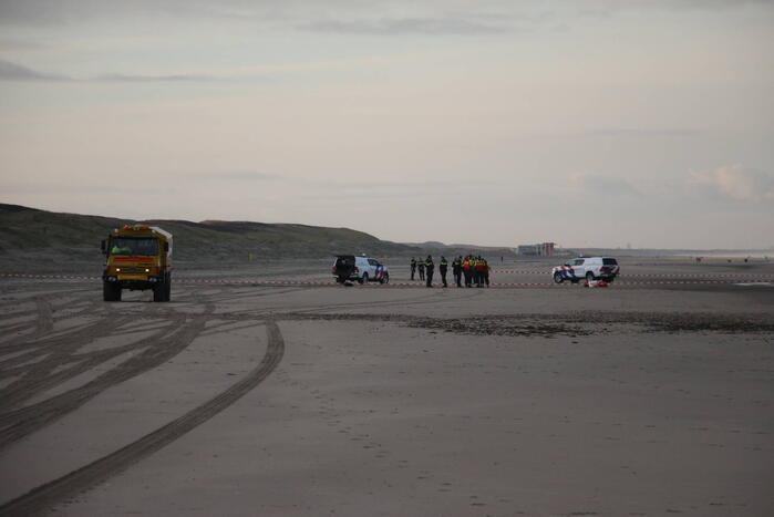 Levenloos lichaam aangetroffen op strand
