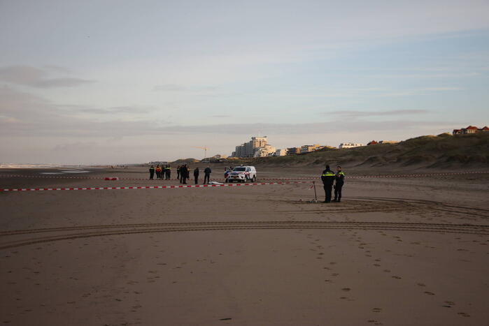 Levenloos lichaam aangetroffen op strand
