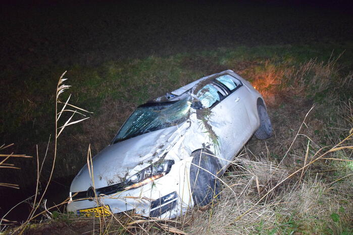 Achtervolging eindigt in sloot