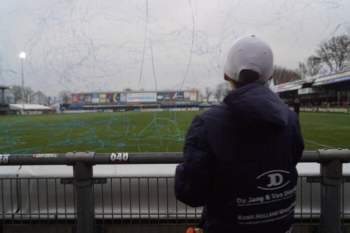 Groot aantal jeugdleden juichen luid voor SV Spakenburg