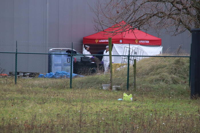 Groot politie onderzoek bij werkadres vermiste man