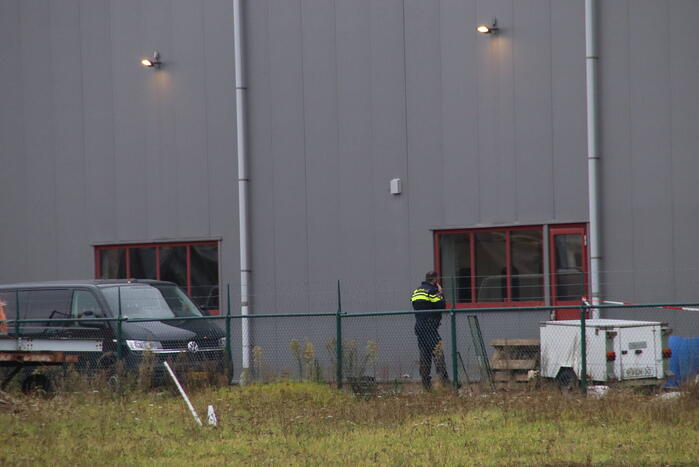 Groot politie onderzoek bij werkadres vermiste man