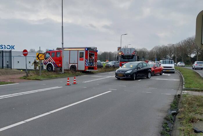 Voertuig te water veel hulpdiensten ingezet