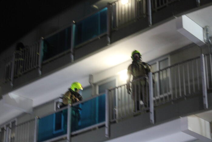 Grote brand op balkon van appartement