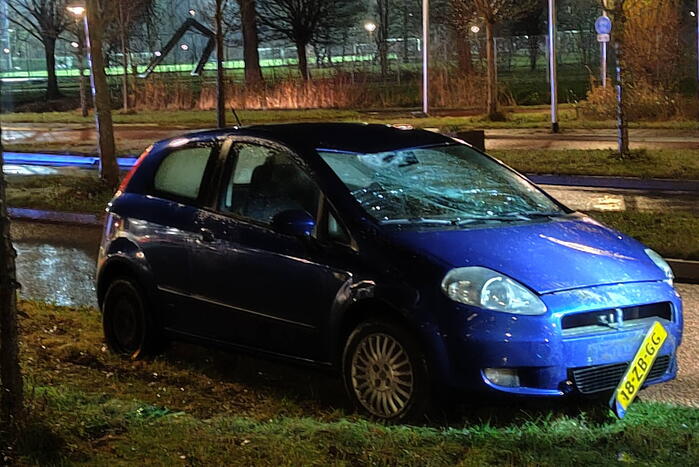 Fietser geschept door automobilist bij oversteken