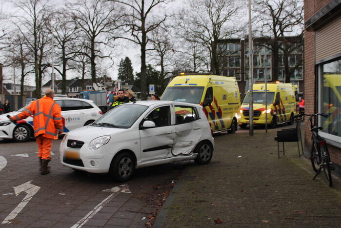 Gewonde en schade bij aanrijding