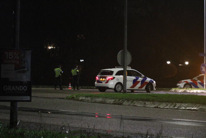 Automobilist en bestuurder van bestelbus in botsing