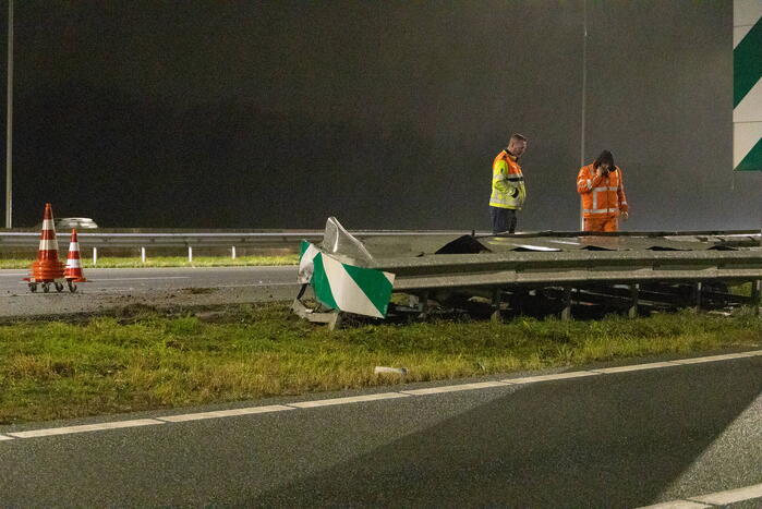 Flinke schade bij botsing op snelweg