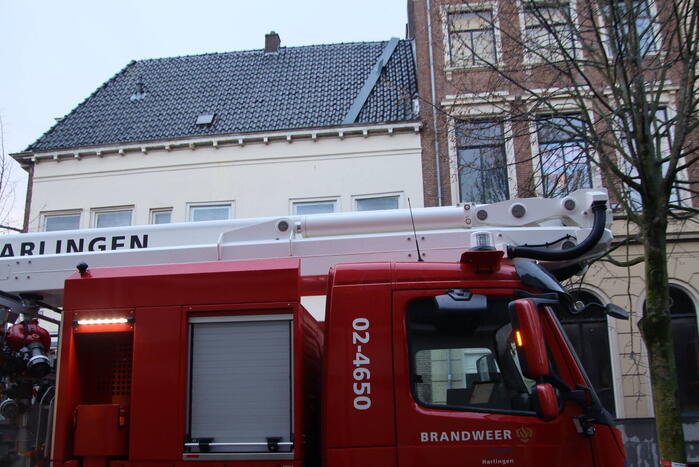 Dakrand dreigt te vallen door storm