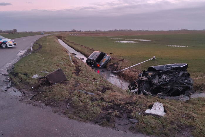 Veel schade bij aanrijding tussen twee voertuigen