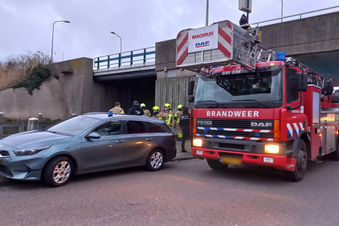 Hulpdiensten ingezet voor persoon te water