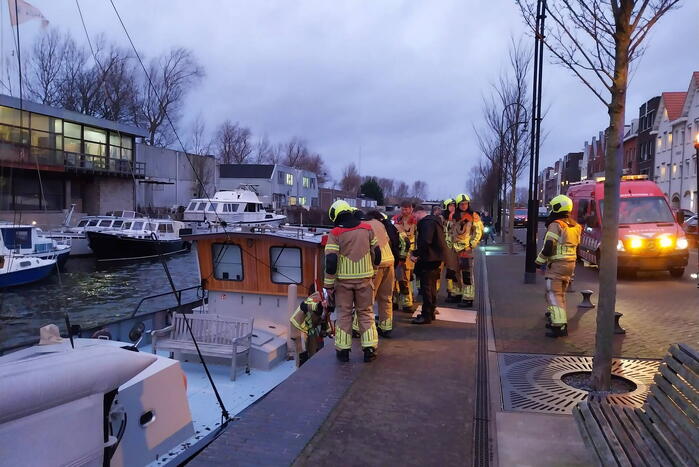 Hulpdiensten ingezet voor persoon te water