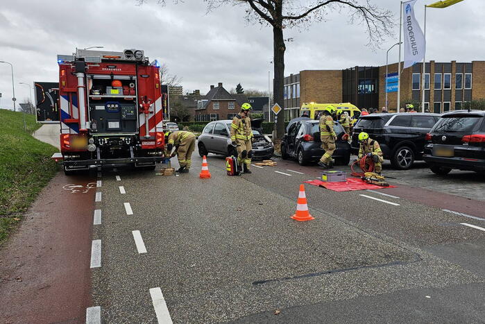 Gewonde bij ongeval tussen twee auto's