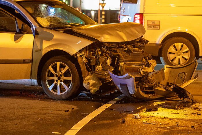 Dronken bestuurder zonder rijbewijs veroorzaakt ongeval met twee gewonden