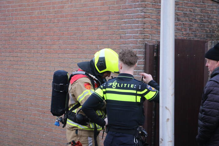 Flinke rookontwikkeling door brand na kortsluiting in koelkast