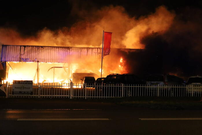 Gigantische brand in garage