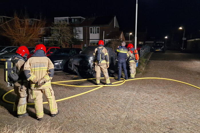 Porsche Cayenne verwoest door brand