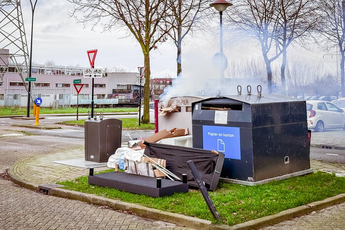 Opnieuw papiercontainer in brand