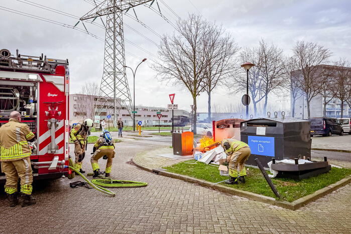 Opnieuw papiercontainer in brand