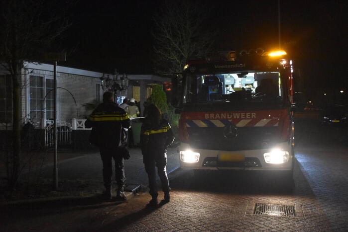 Brandweer onderzoekt rookontwikkeling in woonwagen