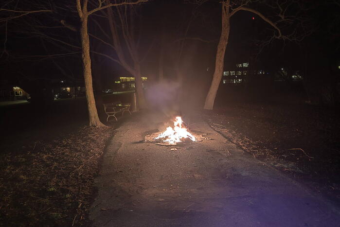 Kliko en kerstboom in brand