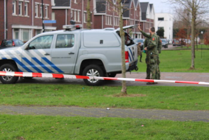 Straat afgezet na aantreffen vuurwerkbom