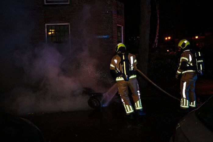 Scooter volledig uitgebrand