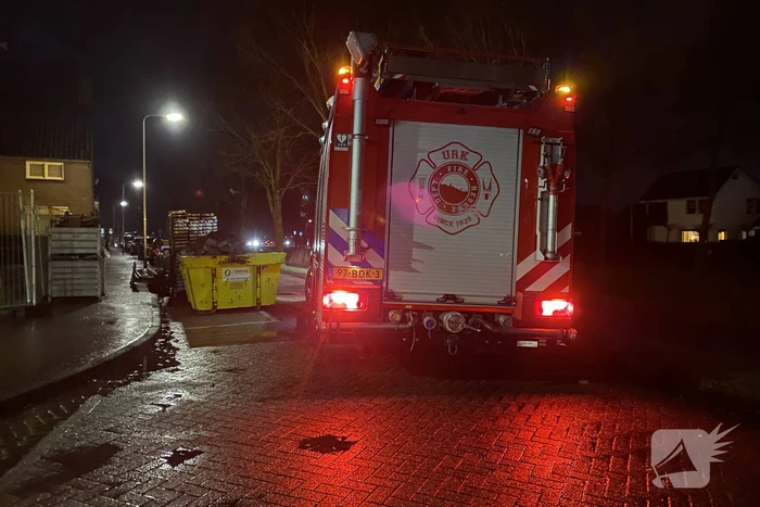 Brand in bouwcontainer snel onder controle