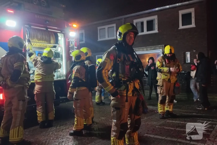 Brandweer blust flink vreugde vuur
