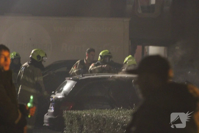Brand in geparkeerde auto